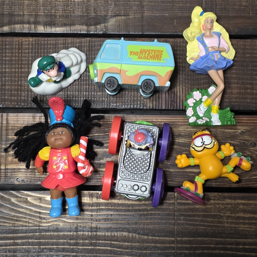 Lot of Vintage 80s and 90s Collectible Toys, Barbie, Cabbage Patch, Garfield etc